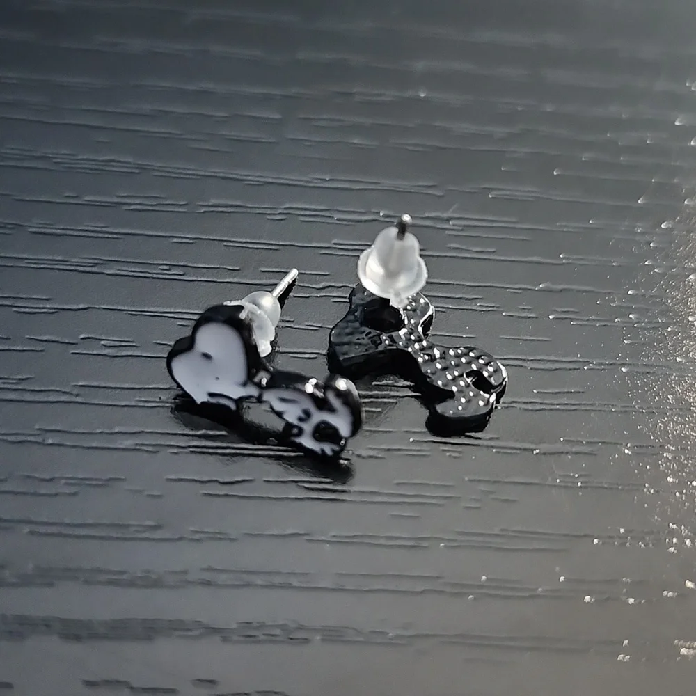 Peanuts Snoopy Inspired Earrings - Picture 2 of 5